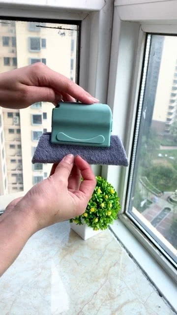 有了這個清潔刷,家里縫隙角落窗戶凹槽輕松清理